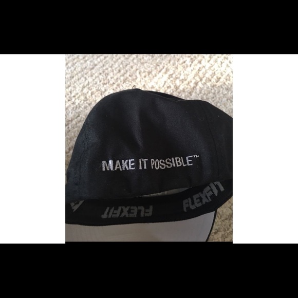 New PocketWizard Logo Flex Fit Cap - Picture 3 of 3